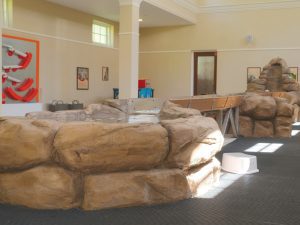 Hot springs water exhibit for science museum